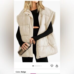 Oversized puffer vest🤍
